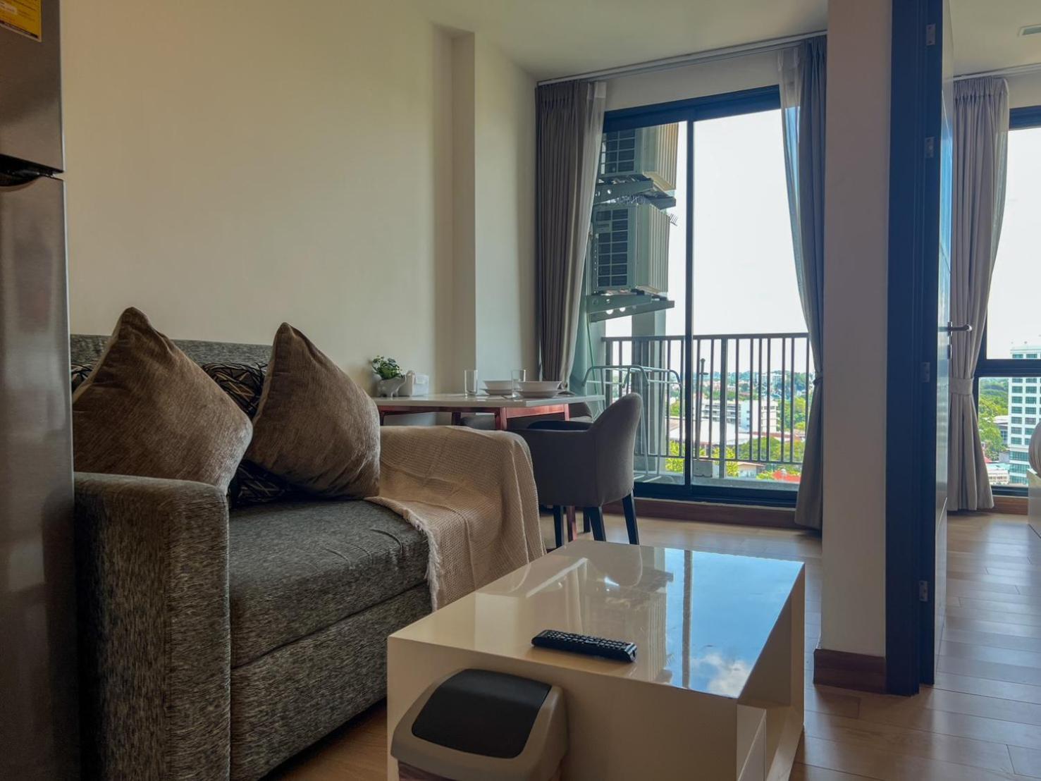 The Astra Luxury In Town Apartment