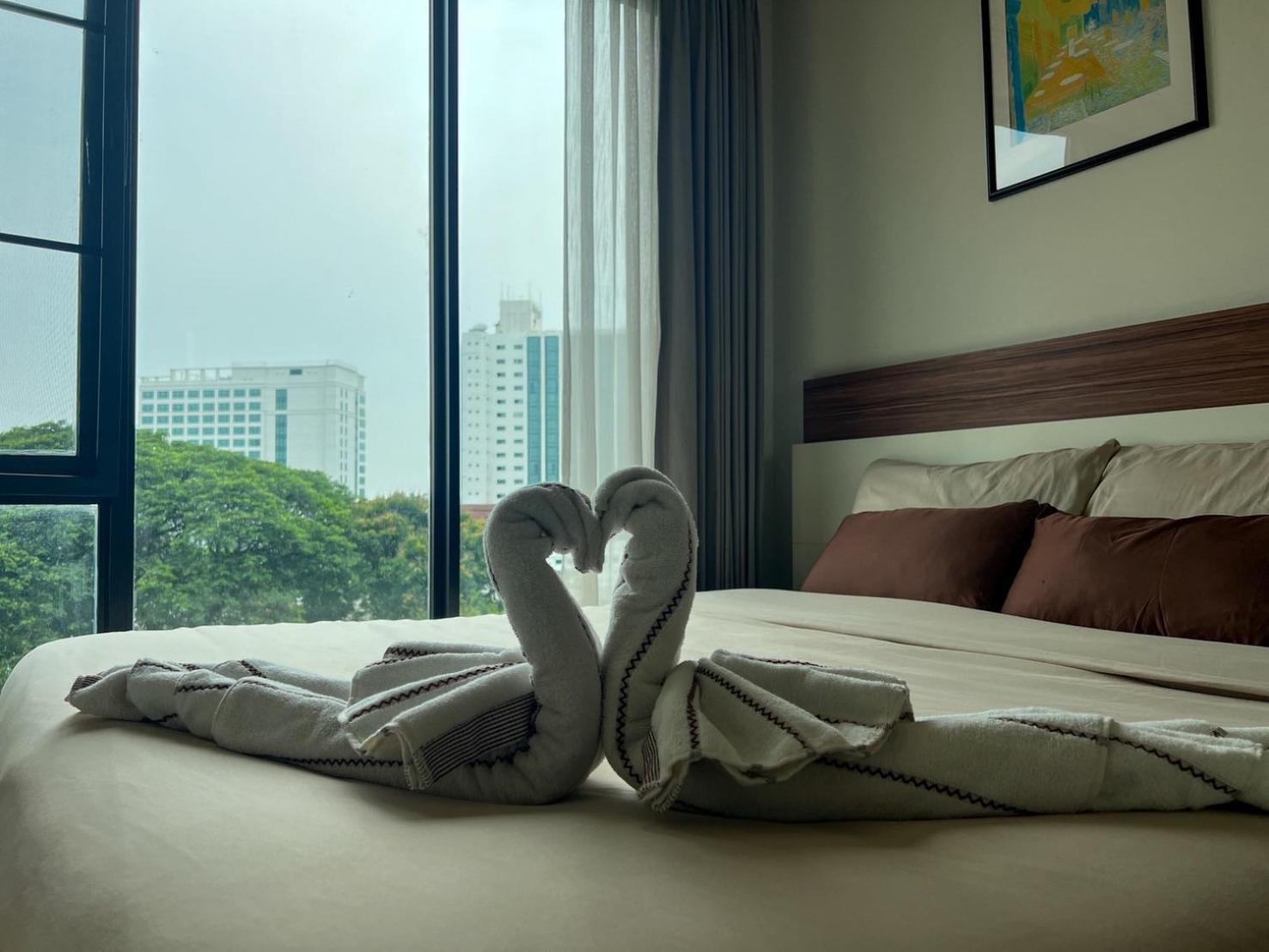 Apartment The Astra Luxury In Town
